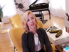 Blondes Girl POV gevögelt Blondes Girl POV gevögelt