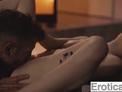 Erotisches Spiel mit Lebensmitteln mit Michelle Anthony und Mike Mancini
